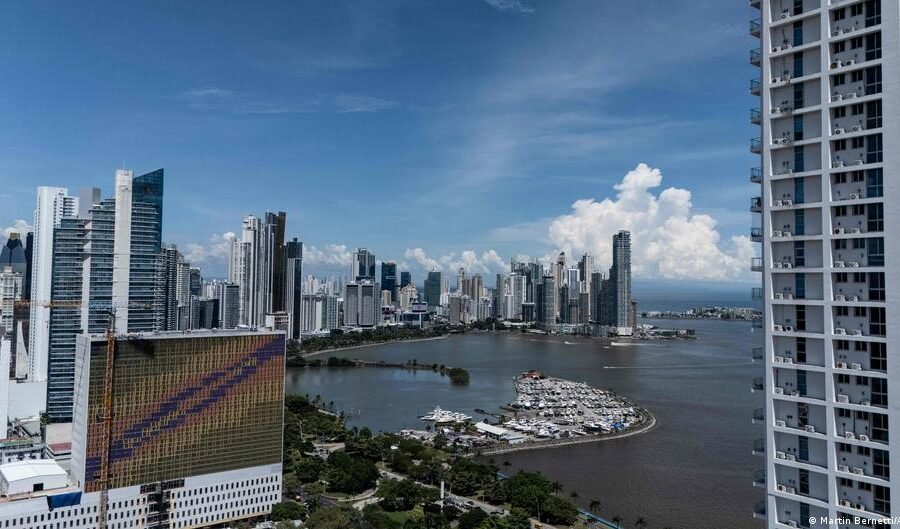 Strong earthquakes shake Panama, prompting tsunami alert