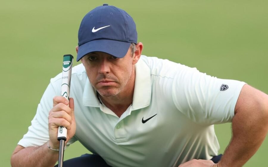 Fading light halts play at India Championship