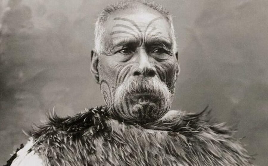 Ceremony marks return home of kiwi feather cloak