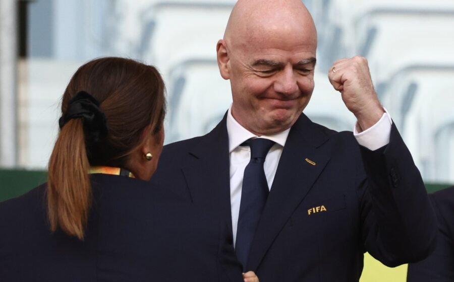 FIFA President Infantino apologises to council but critics remain unhappy