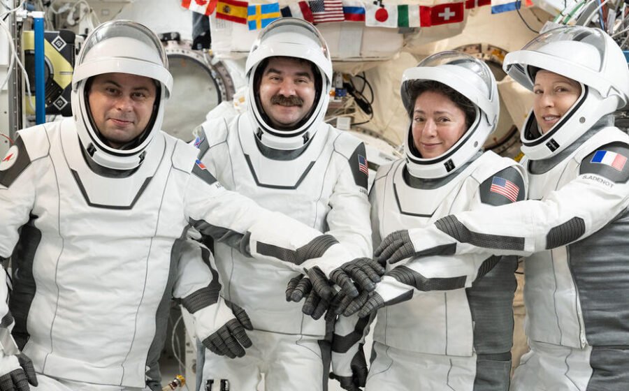 French, US and Russian astronauts return to Earth after eight months in space