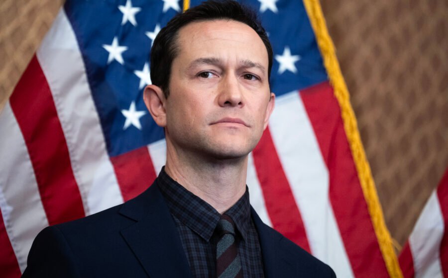 Joseph Gordon-Levitt Says A.I. Is Being Trained to ‘Hijack Your Intimacy’: ‘We Should Be Concerned’