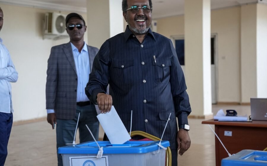 Somalia says it will hold elections in 2027