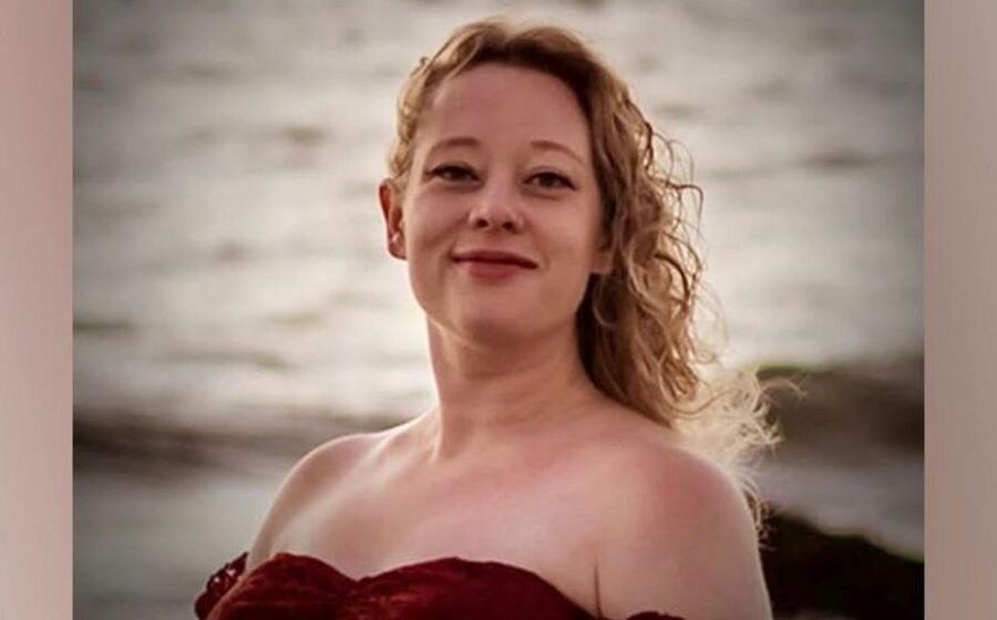 Renee Good: Family of US woman killed by ICE agent sues Trump officials