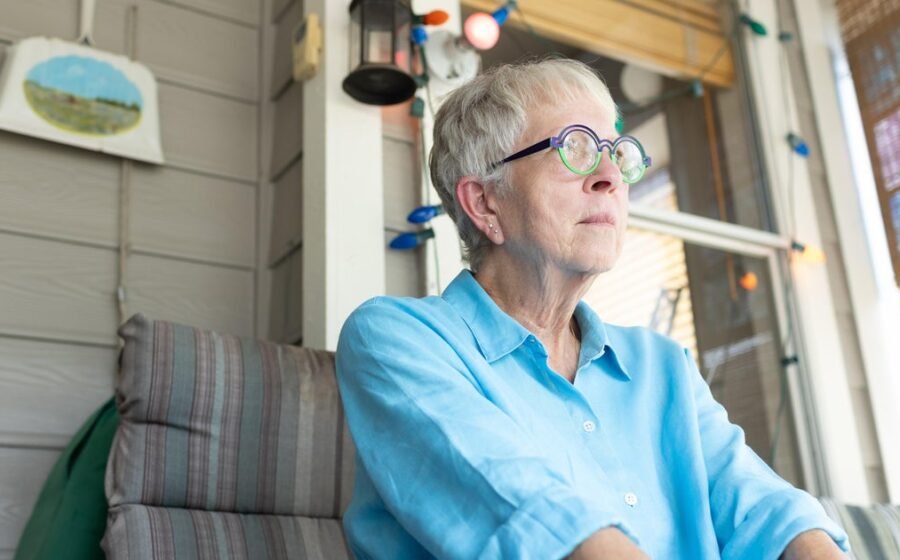 Patient dies by suicide after "insurance issue" delayed medicine