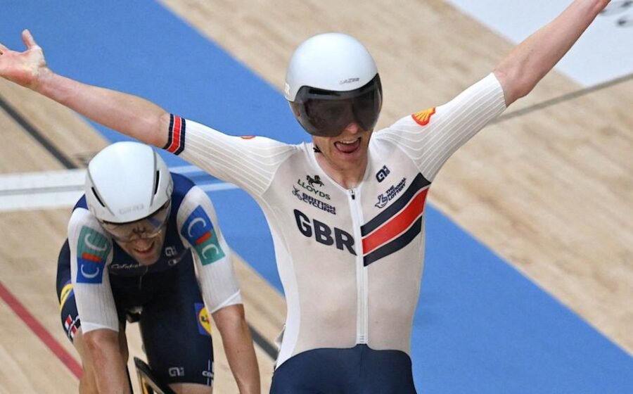 Stewart and Morris add to GB gold tally at Worlds