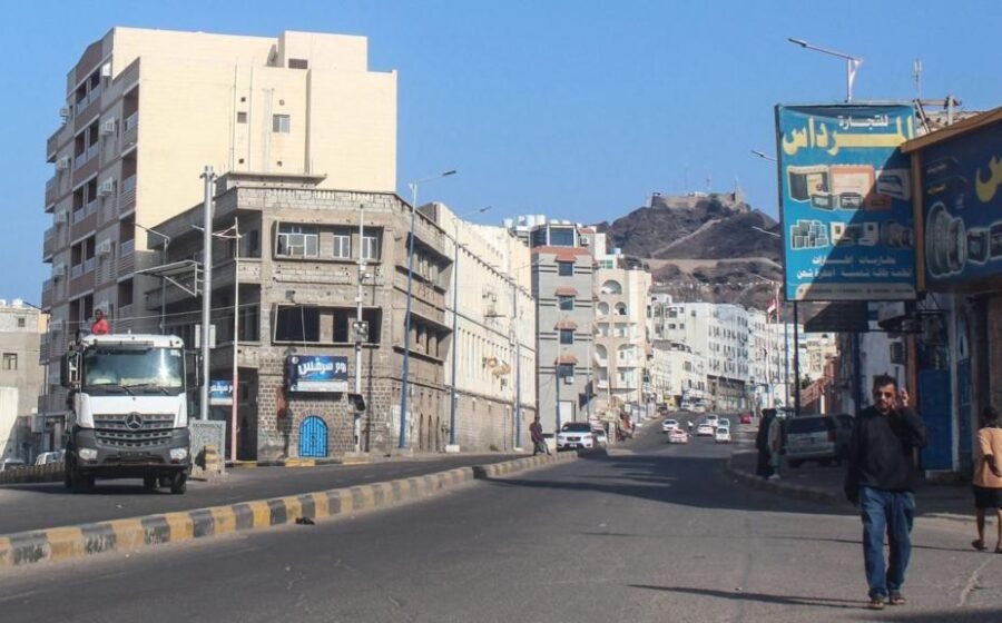 Houthi missile attack on Yemeni presidential palace kills two, minister says