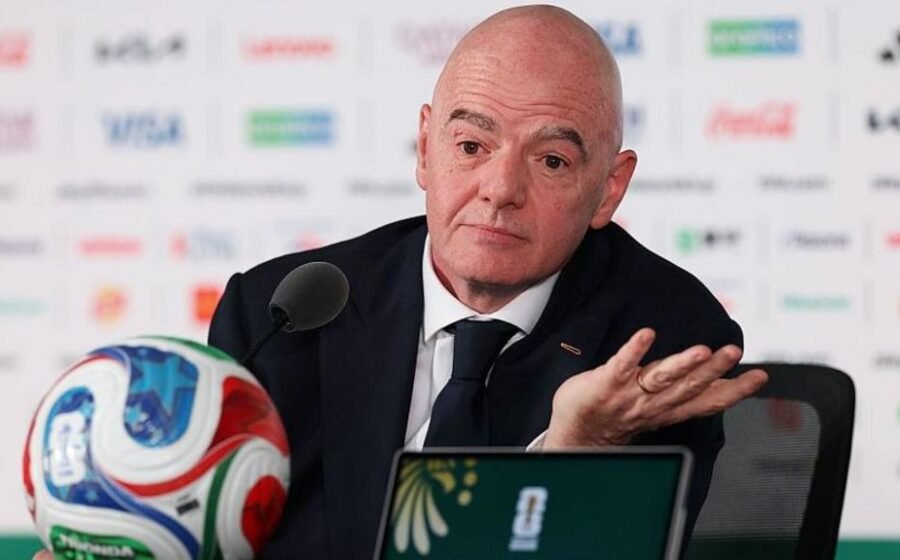 Infantino apologises to Fifa Council – but told he is still not fit to lead