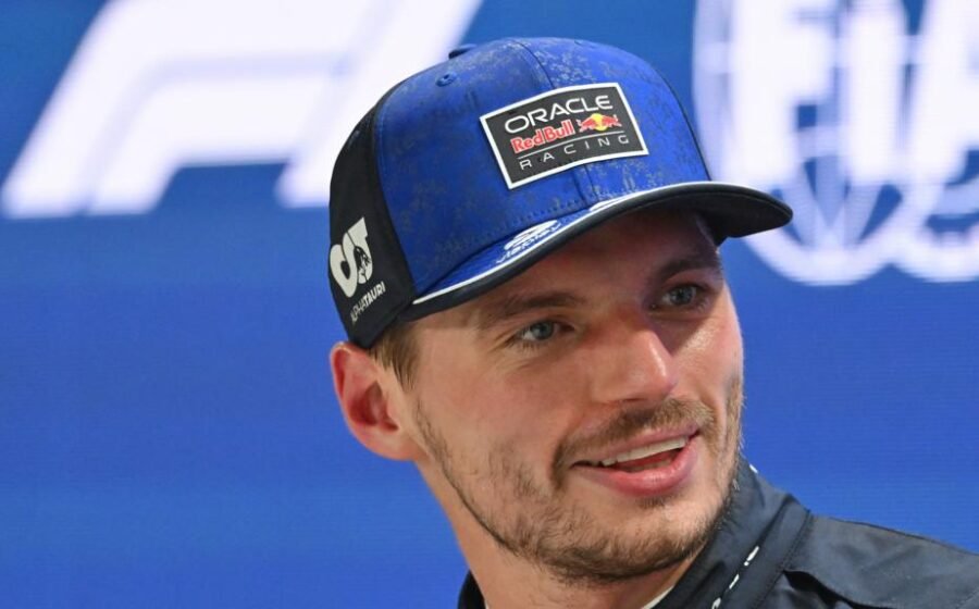 Verstappen building major momentum as 'no-one very happy' at McLaren