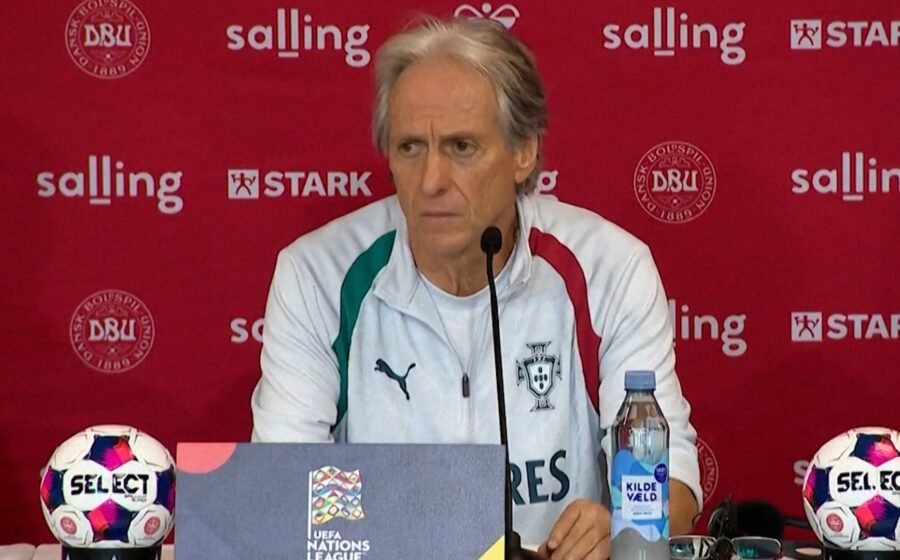Portugal coach responds after Ronaldo leaves camp