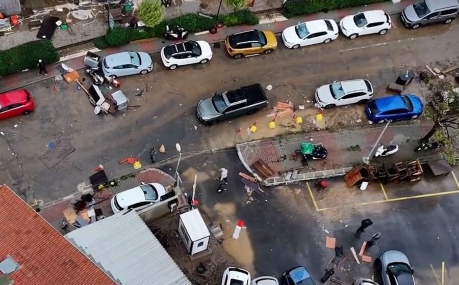 Several people dead or missing after Istanbul floods
