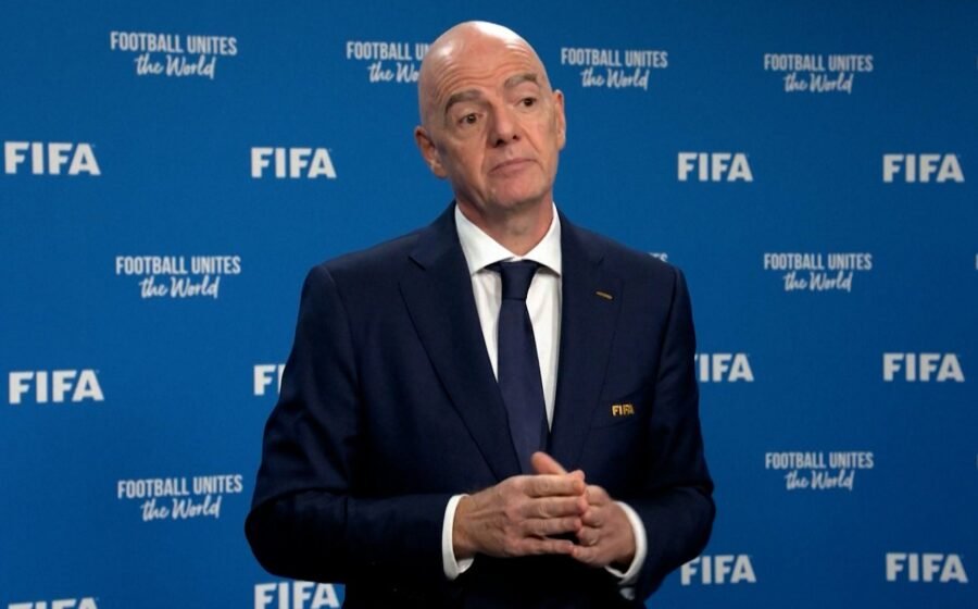 Infantino apologises amid calls for him to quit as FIFA president