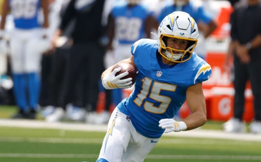 Chargers' McConkey, back from Week 4 injury, exits with concussion
