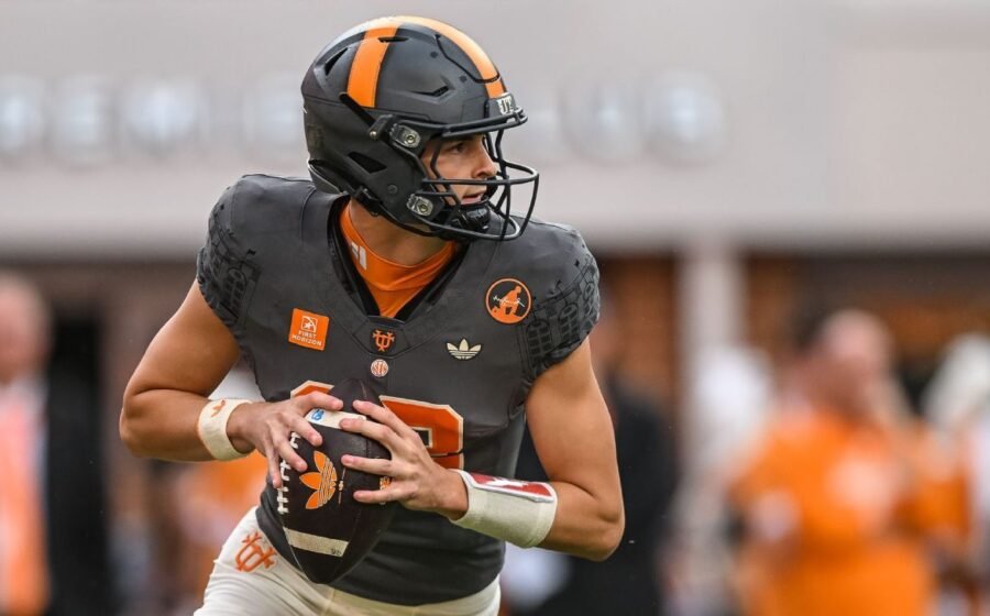 Sources: Vols sticking with QB MacIntyre as starter vs. Crimson Tide