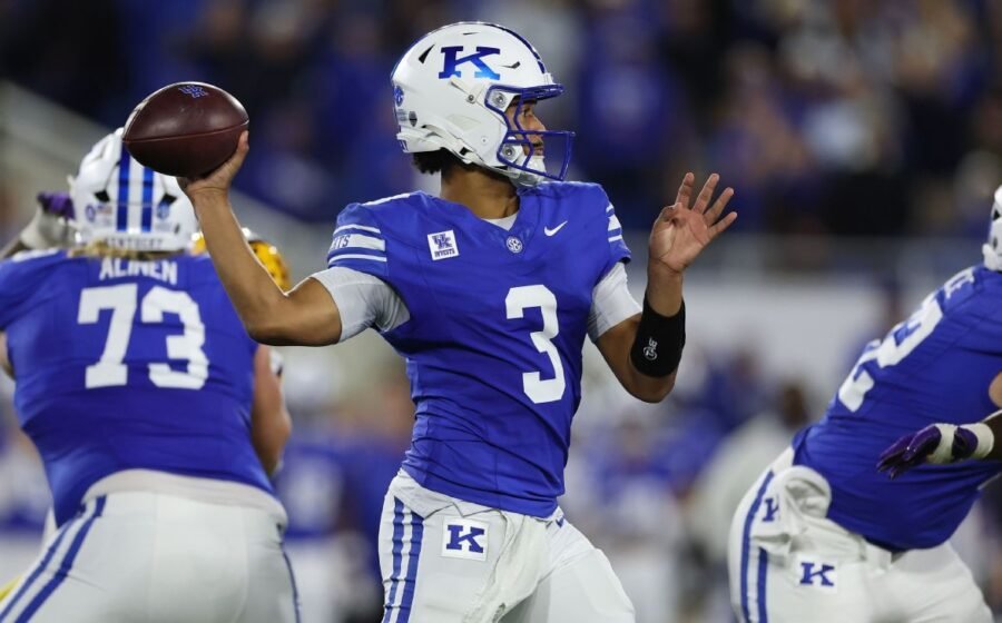 Kentucky converts 2-point play in OT to upset No. 10 LSU