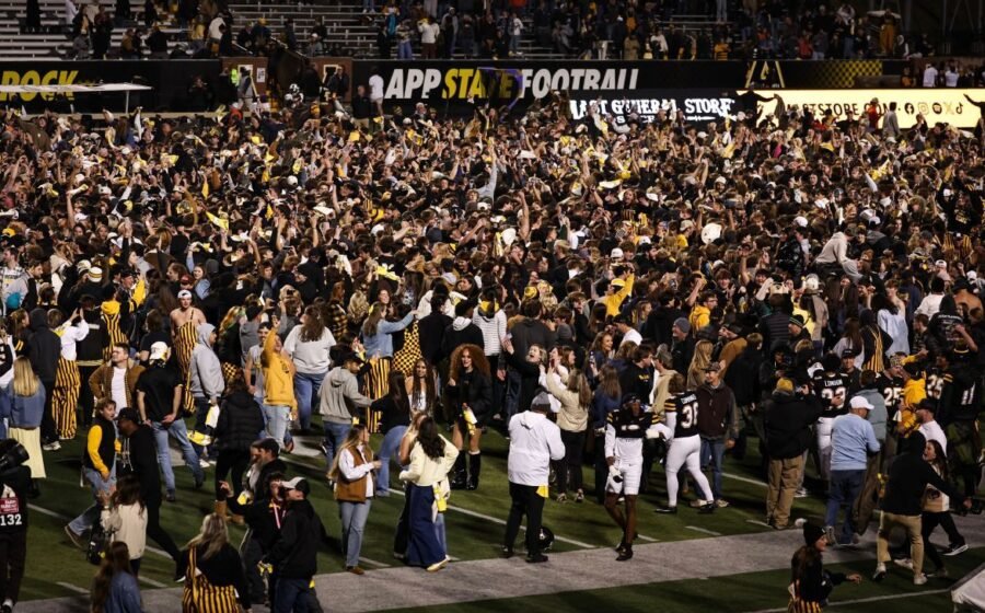 Appalachian St. ends James Madison's undefeated start to season