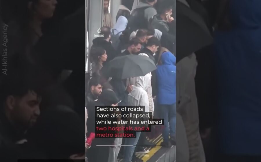 Istanbul floods leave residents stranded | AJ #shorts