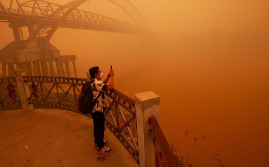 Eerie orange smog shrouds Indonesian cities