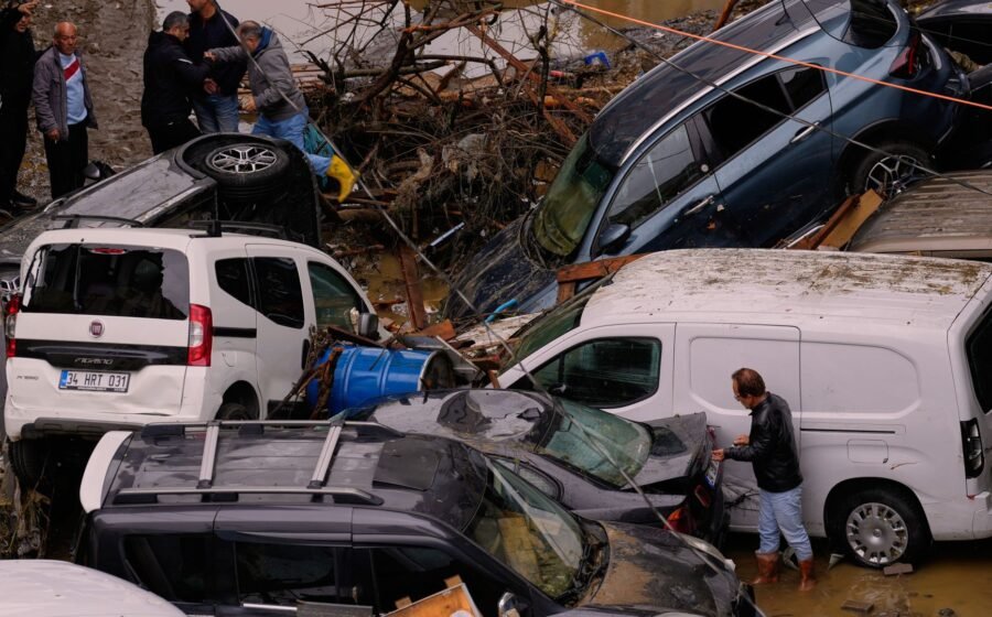Four dead as Istanbul suffers worst floods in 80 years