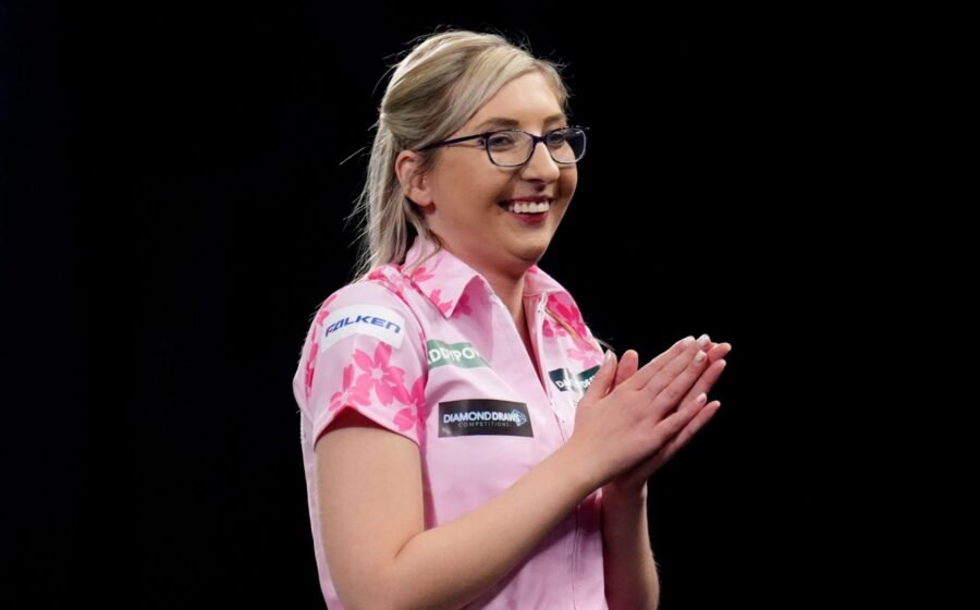 Sherrock, Hayter qualify for Worlds as Greaves sweeps up on Women's Series