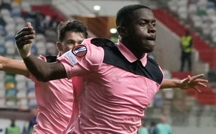 Sadiki nets late winner as Sunderland survive huge scare at Torreense